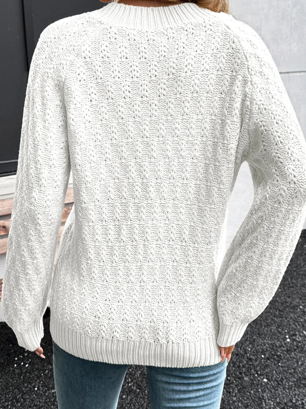 White Oversized Cable Knit V-Neck Sweater Sweaters AwRans Premium 121a8ecdd6724176936542efacc434a6-Max-Origin