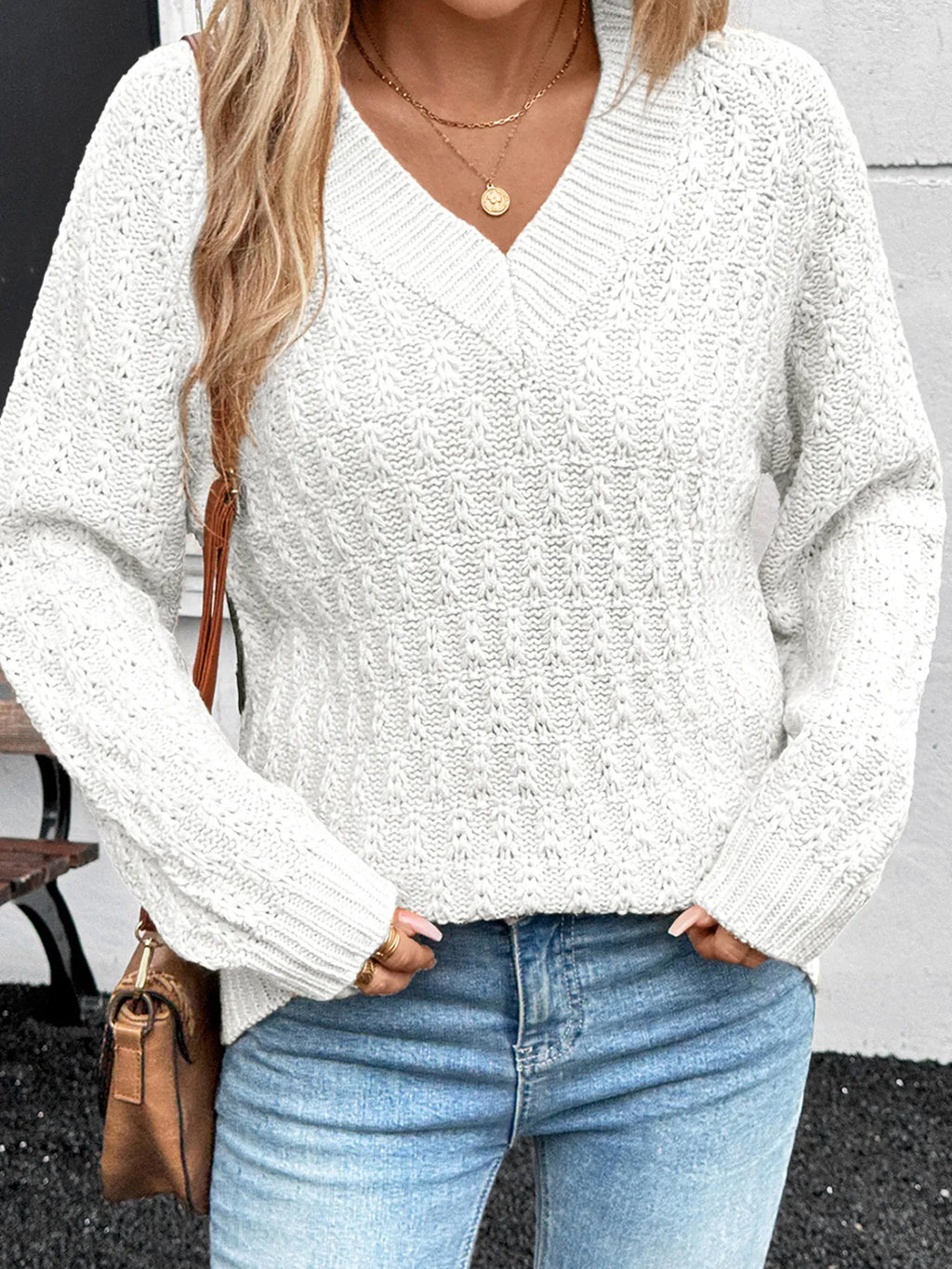 White Oversized Cable Knit V-Neck Sweater Sweaters AwRans Premium c87dd91b28644d1db6dc6c67450db81e-Max-Origin
