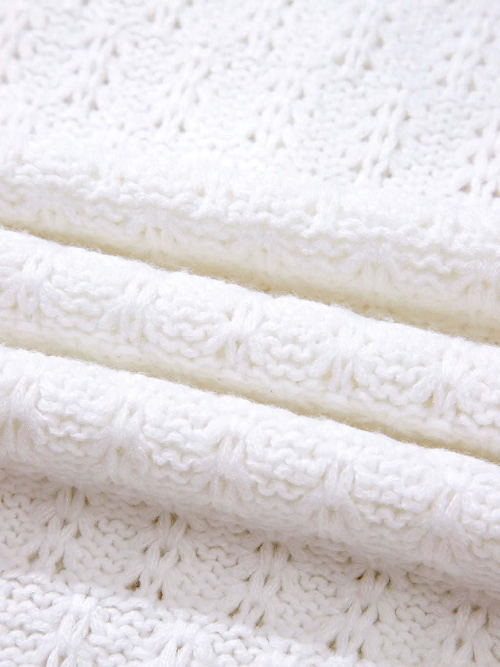 White Oversized Cable Knit V-Neck Sweater Sweaters AwRans Premium fde0e19154f94fad8169c957d43a2fbd-Max-Origin